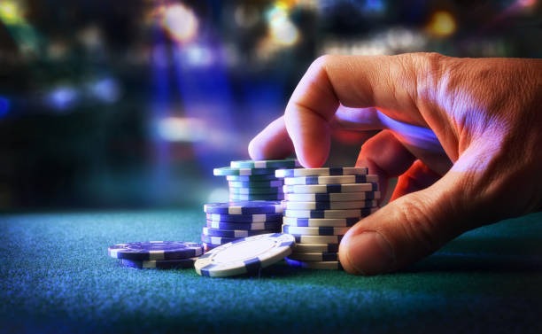 Dealer Permainan Olimpik menangani blackjack langsung